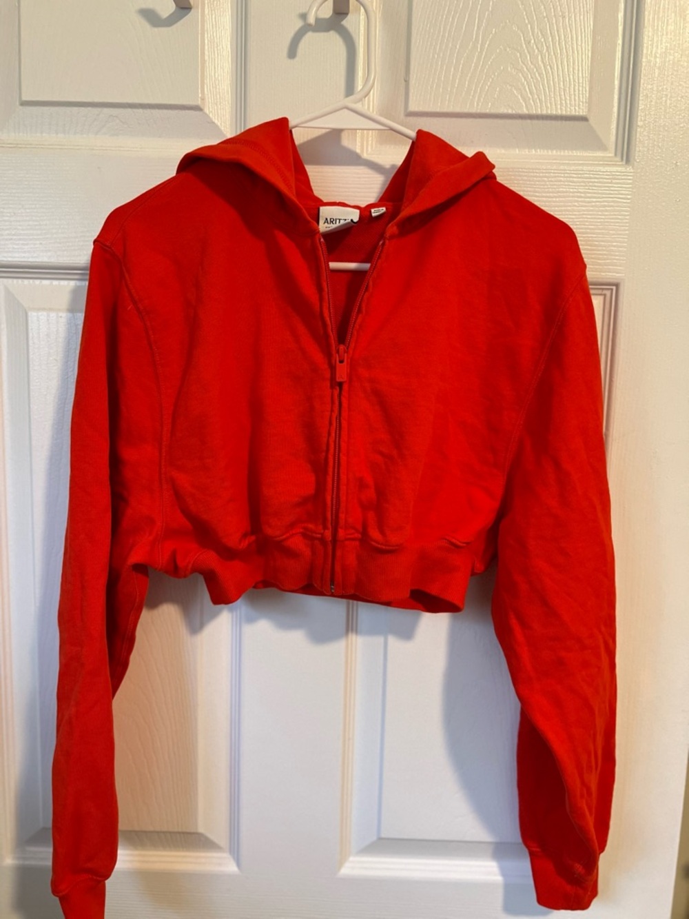 Aritzia Sweatfleece Perfect Crop Zip Hoodie